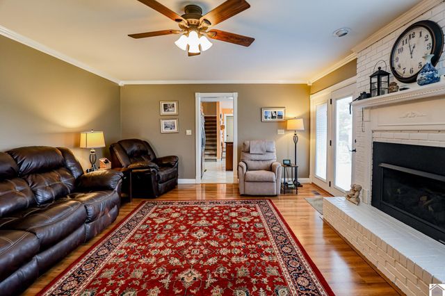 220 Rosebower Church Rd, Paducah, KY 42003
