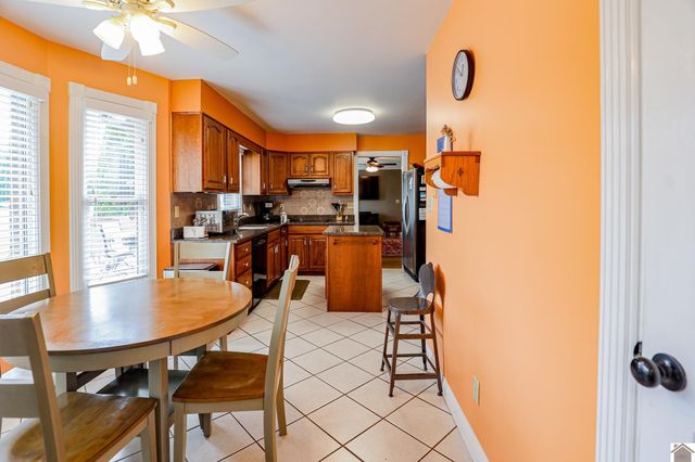 220 Rosebower Church Rd, Paducah, KY 42003