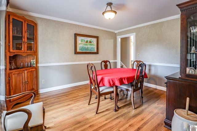 220 Rosebower Church Rd, Paducah, KY 42003