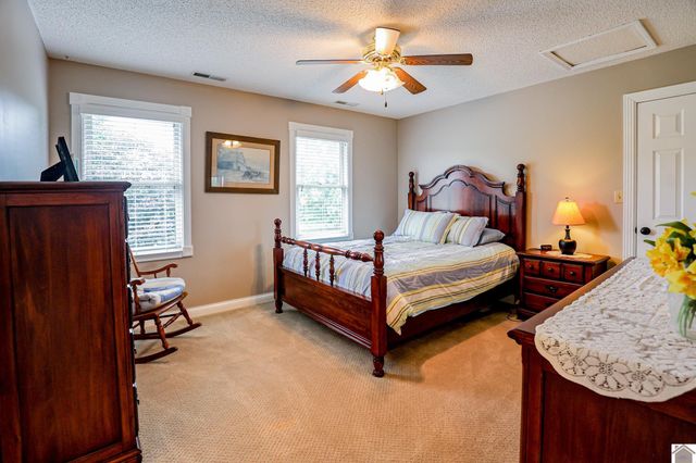 220 Rosebower Church Rd, Paducah, KY 42003