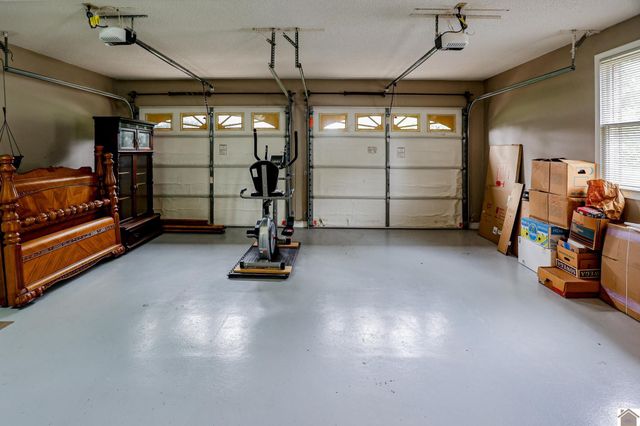 220 Rosebower Church Rd, Paducah, KY 42003