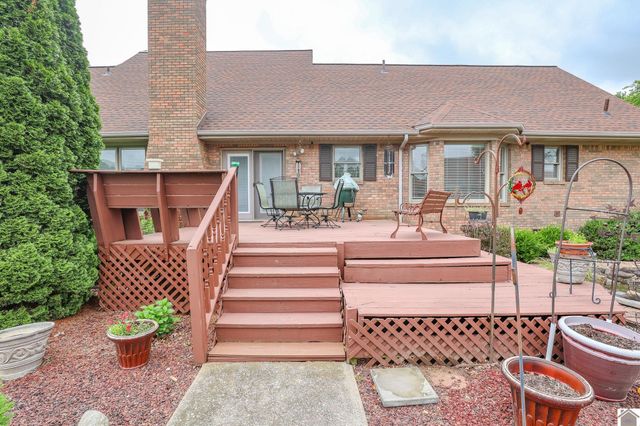 220 Rosebower Church Rd, Paducah, KY 42003