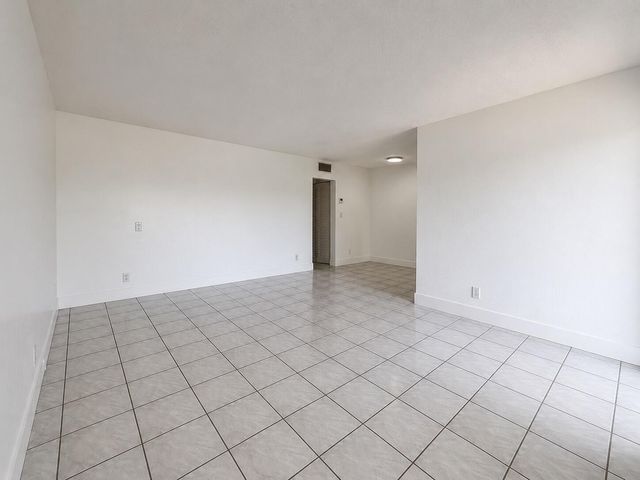 1857 Jefferson Street 304, Hollywood, FL 33020