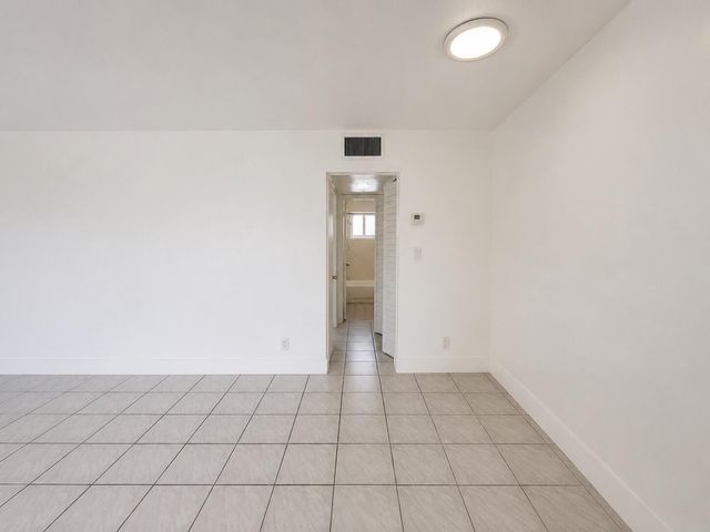 1857 Jefferson Street 304, Hollywood, FL 33020