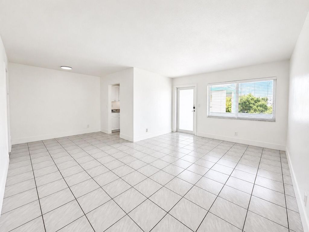 1857 Jefferson Street 304, Hollywood, FL 33020