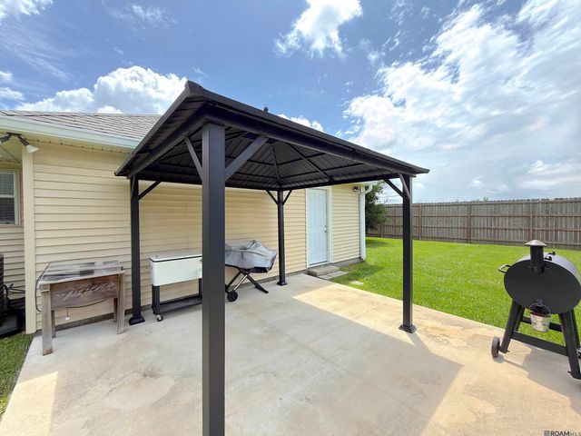 18005 Woodhaven Dr, Prairieville, LA 70769