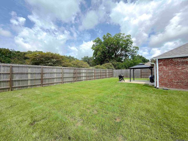 18005 Woodhaven Dr, Prairieville, LA 70769