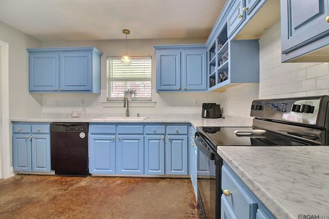 18005 Woodhaven Dr, Prairieville, LA 70769