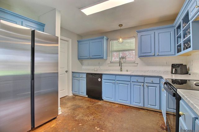 18005 Woodhaven Dr, Prairieville, LA 70769