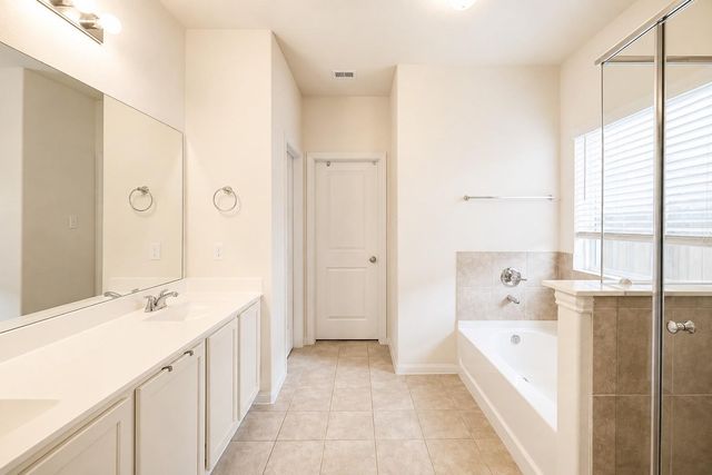 11012 32nd Avenue N, Texas City, TX 77591