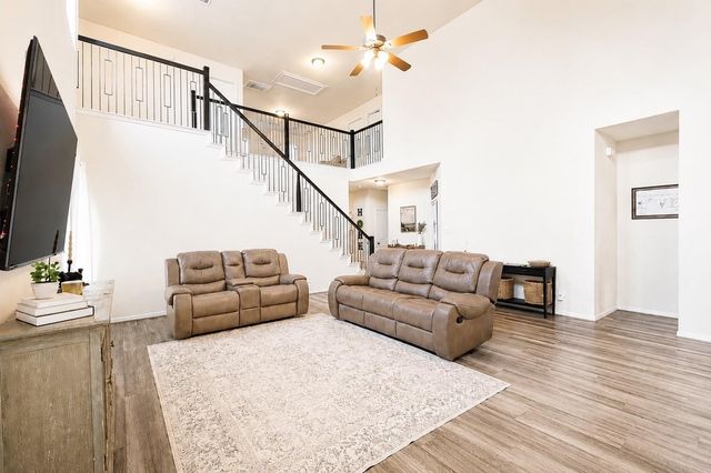 11012 32nd Avenue N, Texas City, TX 77591