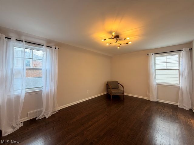 3954 Meadowbrook Boulevard, University Heights, OH 44118