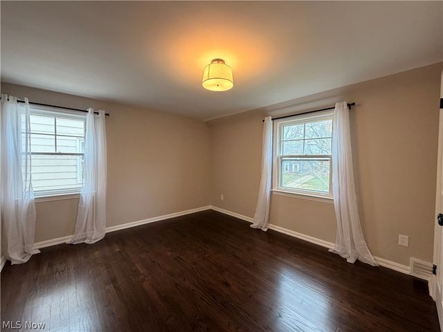 3954 Meadowbrook Boulevard, University Heights, OH 44118