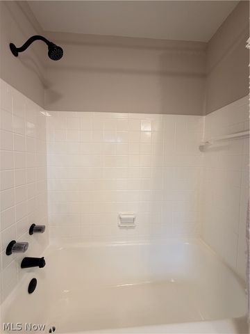 3954 Meadowbrook Boulevard, University Heights, OH 44118