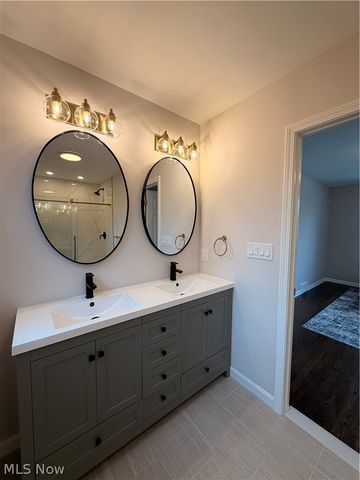 3954 Meadowbrook Boulevard, University Heights, OH 44118