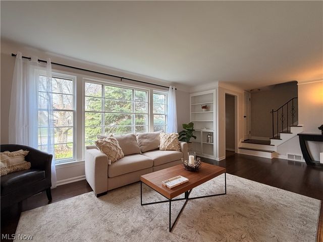 3954 Meadowbrook Boulevard, University Heights, OH 44118