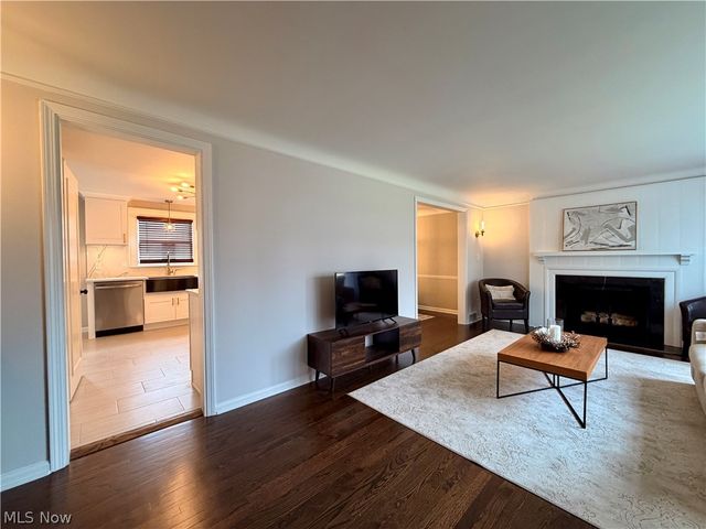 3954 Meadowbrook Boulevard, University Heights, OH 44118