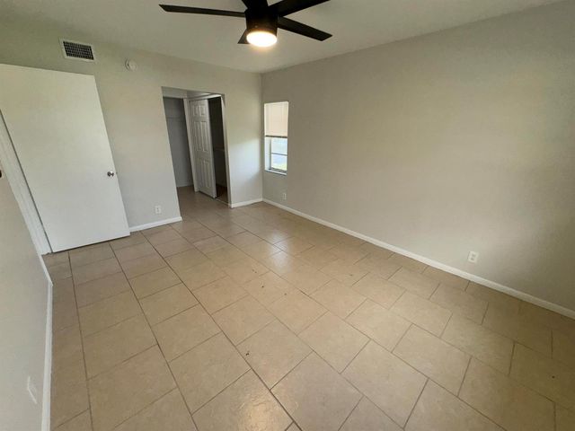 1790 Abbey Road 202, West Palm Beach, FL 33415