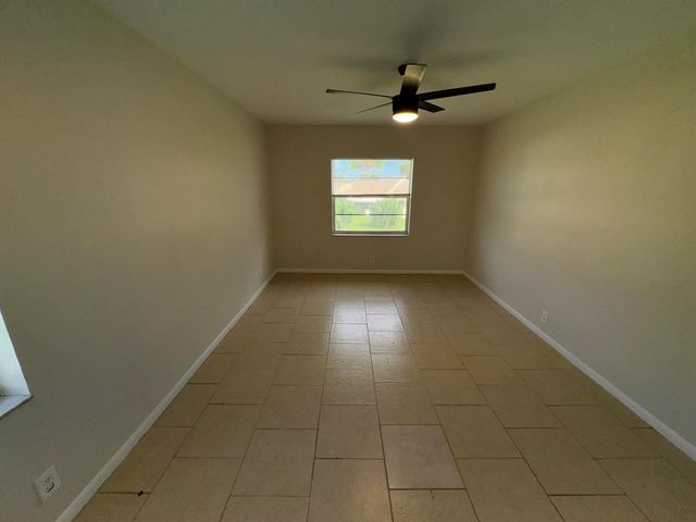 1790 Abbey Road 202, West Palm Beach, FL 33415