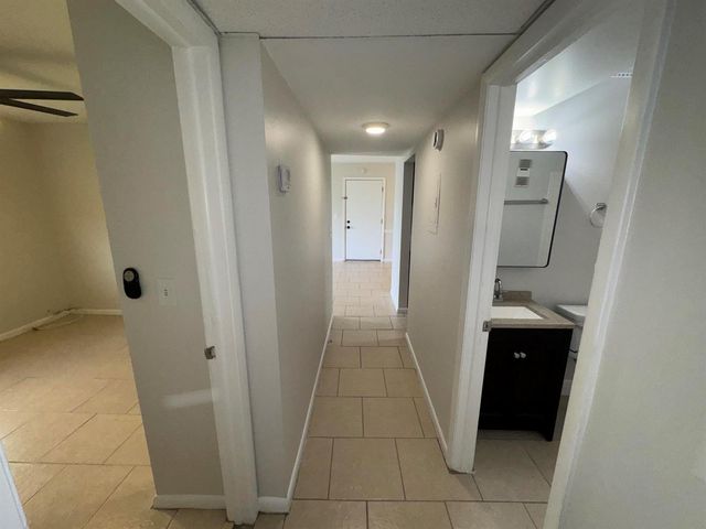 1790 Abbey Road 202, West Palm Beach, FL 33415