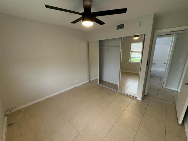 1790 Abbey Road 202, West Palm Beach, FL 33415