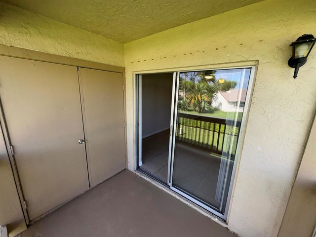 1790 Abbey Road 202, West Palm Beach, FL 33415
