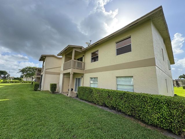 1790 Abbey Road 202, West Palm Beach, FL 33415