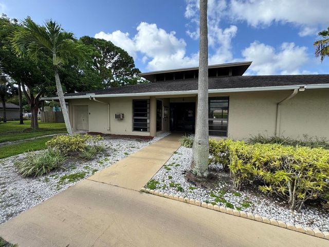 1790 Abbey Road 202, West Palm Beach, FL 33415