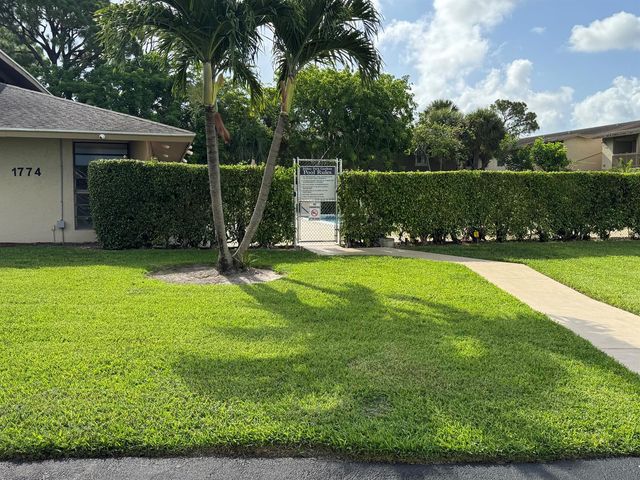 1790 Abbey Road 202, West Palm Beach, FL 33415