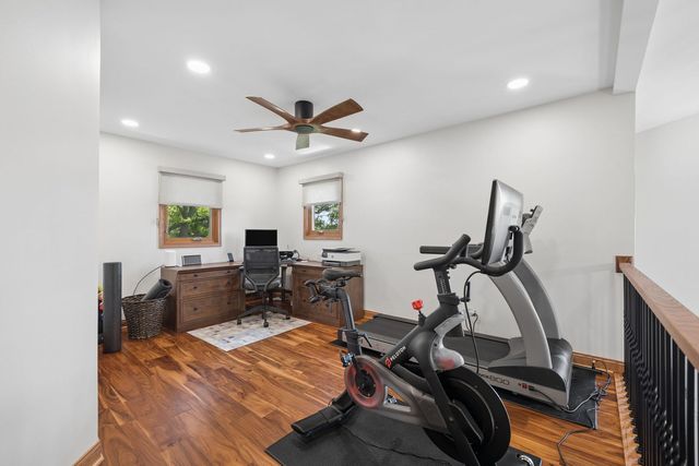328 Cromwell Court, Westmont, IL 60559