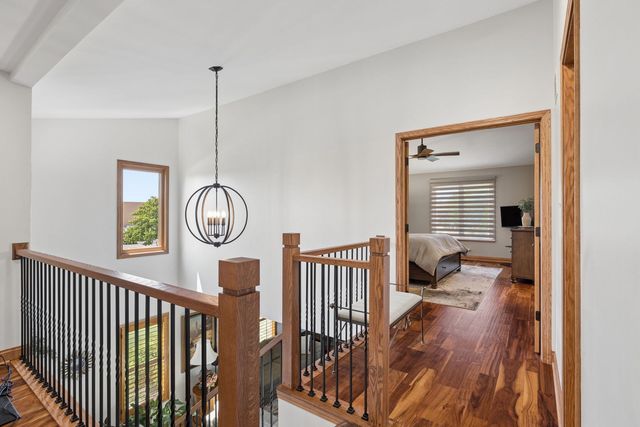328 Cromwell Court, Westmont, IL 60559