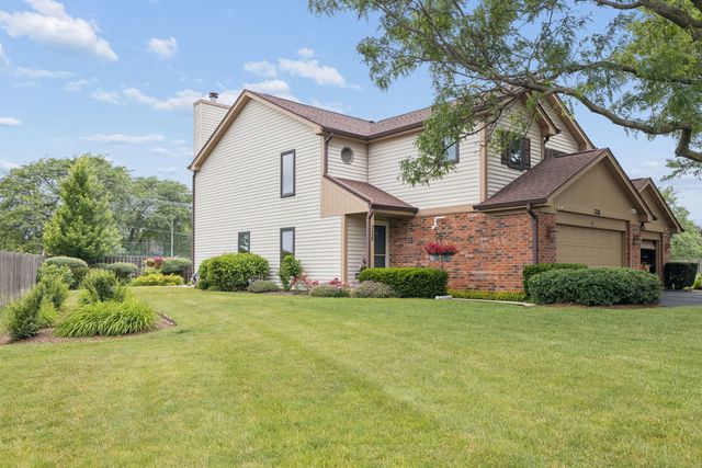 328 Cromwell Court, Westmont, IL 60559