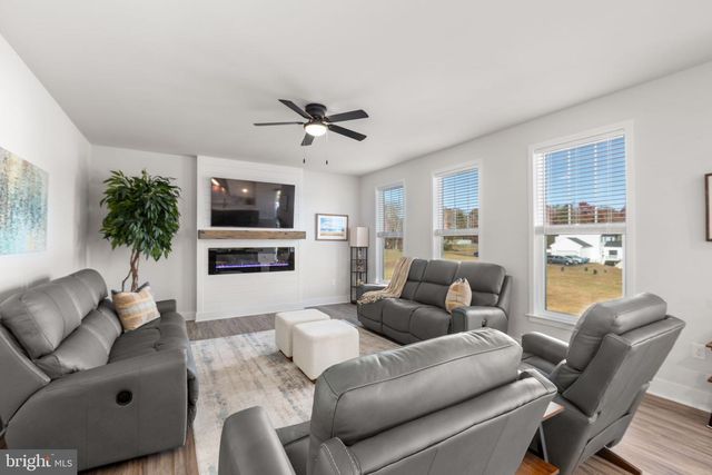 8109 CAMPFIRE LANE, Fredericksburg, VA 22407