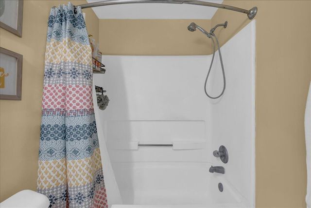 5754 Lockwood Drive, Waterford Twp, MI 48329