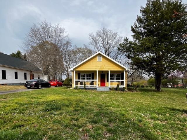 505 S Randolph Avenue, Landrum, SC 29356