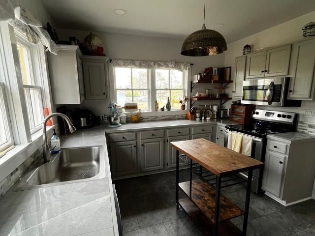 505 S Randolph Avenue, Landrum, SC 29356