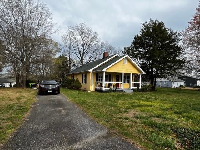 505 S Randolph Avenue, Landrum, SC 29356