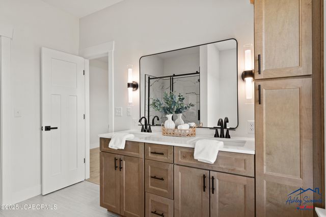 4210 LAURA AVENUE, Jefferson City, MO 65109