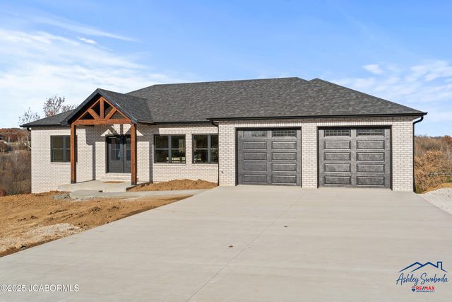 4210 LAURA AVENUE, Jefferson City, MO 65109