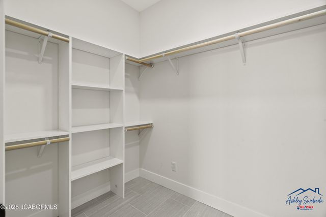 4210 LAURA AVENUE, Jefferson City, MO 65109