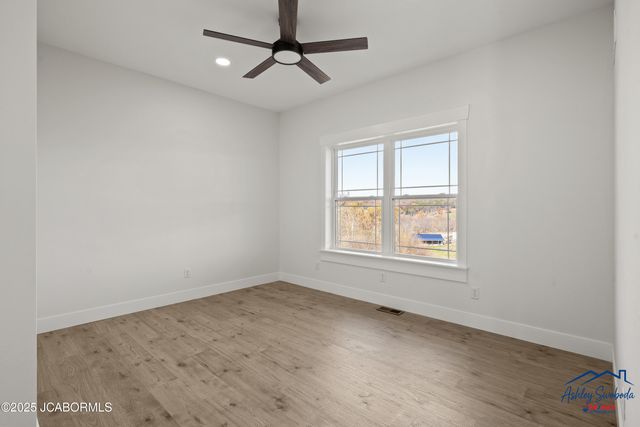 4210 LAURA AVENUE, Jefferson City, MO 65109