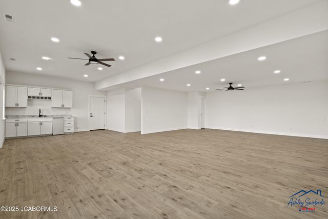 4210 LAURA AVENUE, Jefferson City, MO 65109