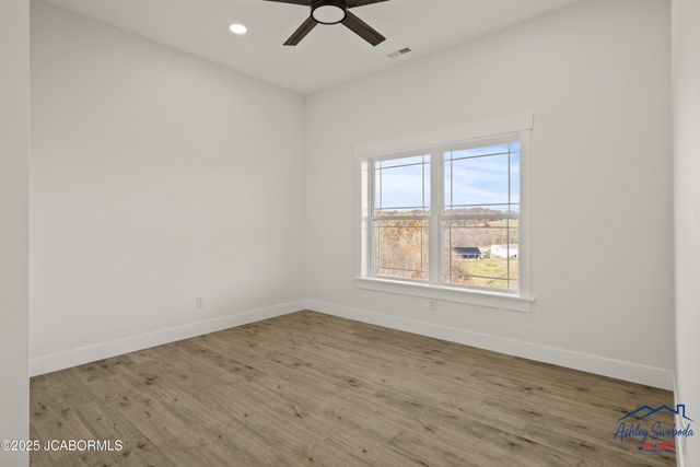 4210 LAURA AVENUE, Jefferson City, MO 65109