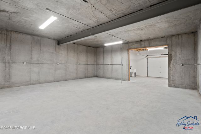 4210 LAURA AVENUE, Jefferson City, MO 65109