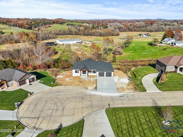 4210 LAURA AVENUE, Jefferson City, MO 65109