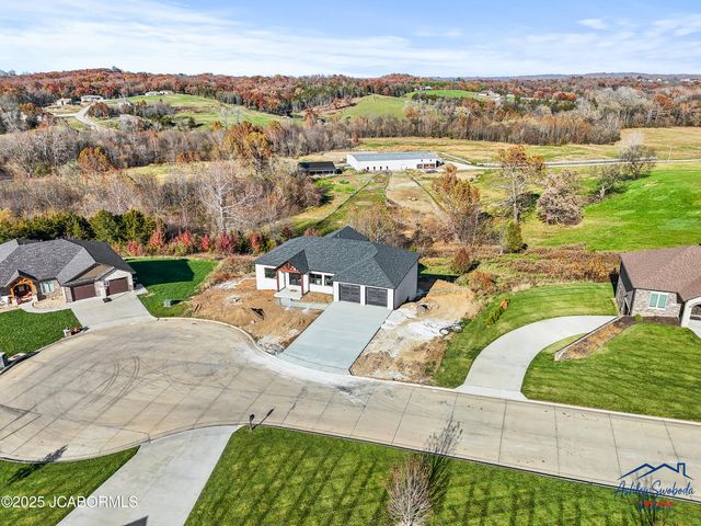 4210 LAURA AVENUE, Jefferson City, MO 65109