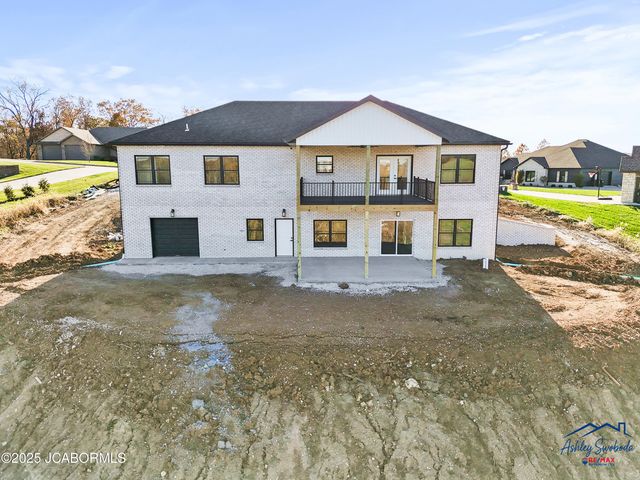 4210 LAURA AVENUE, Jefferson City, MO 65109