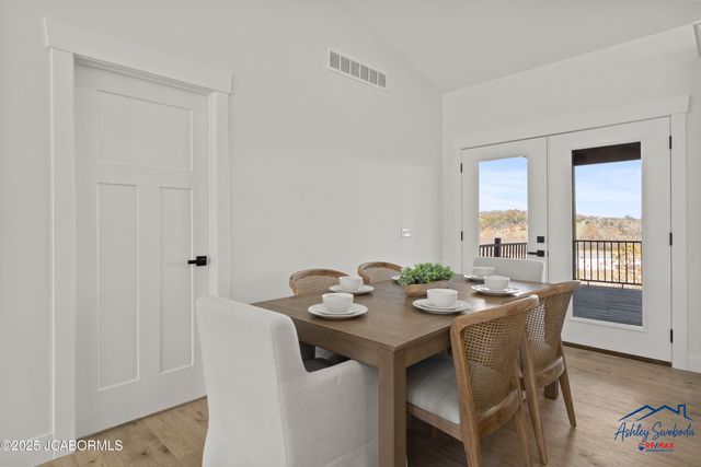 4210 LAURA AVENUE, Jefferson City, MO 65109