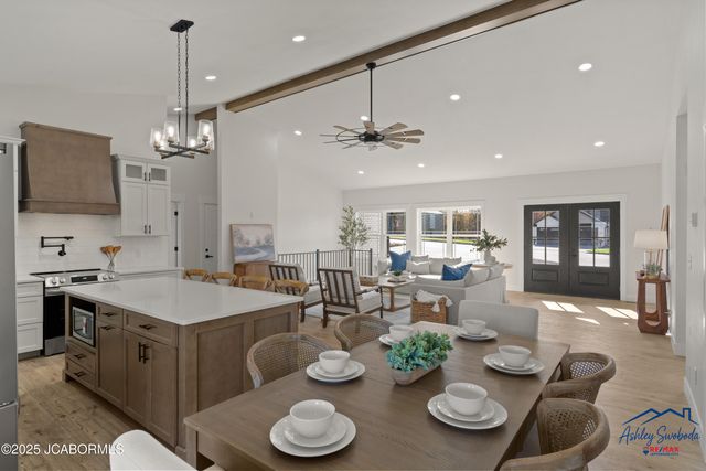 4210 LAURA AVENUE, Jefferson City, MO 65109