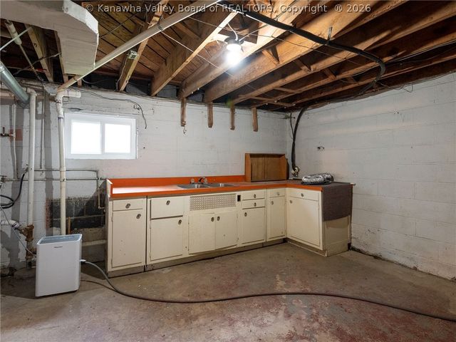 2614 Washington Avenue, St Albans, WV 25177